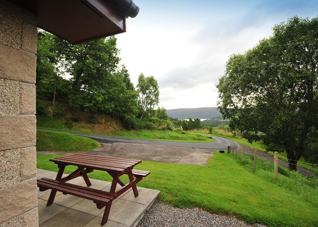 Achmony Holidays Villa Drumnadrochit Buitenkant foto