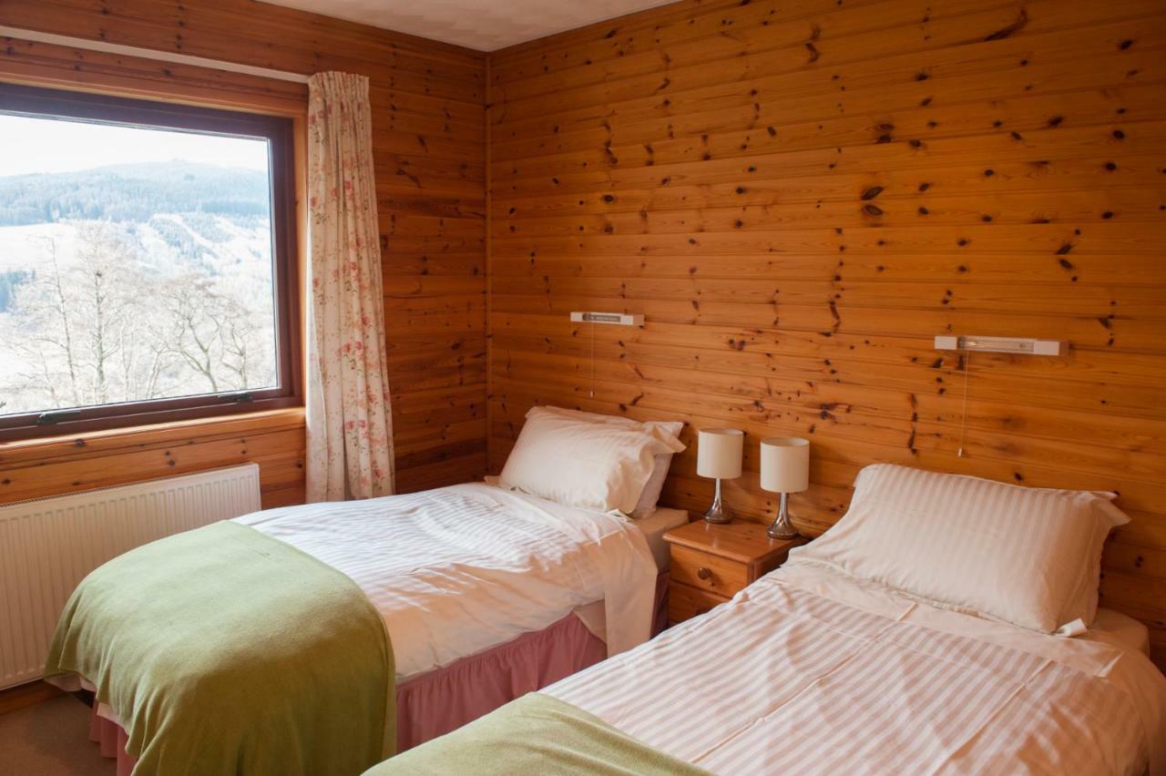 Achmony Holidays Villa Drumnadrochit Buitenkant foto