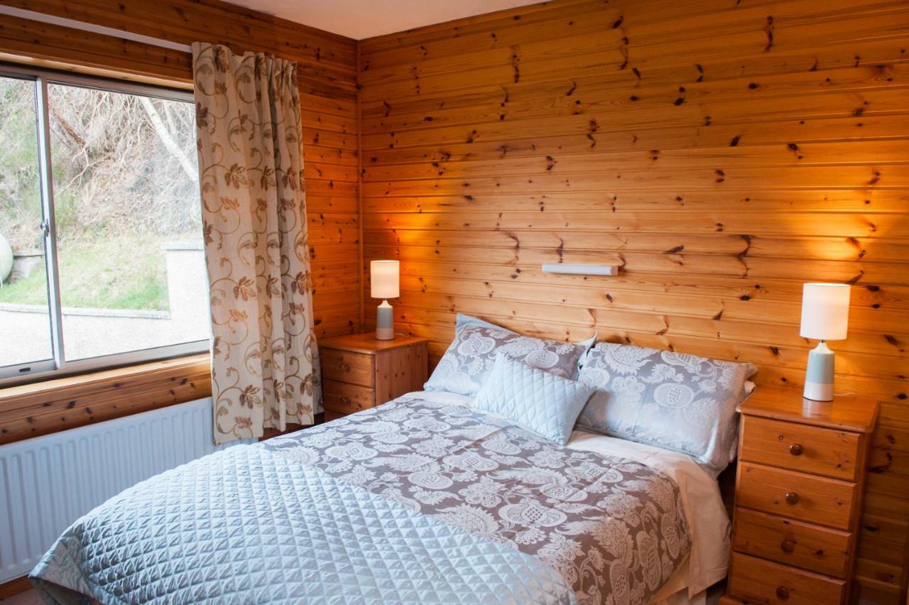 Achmony Holidays Villa Drumnadrochit Buitenkant foto