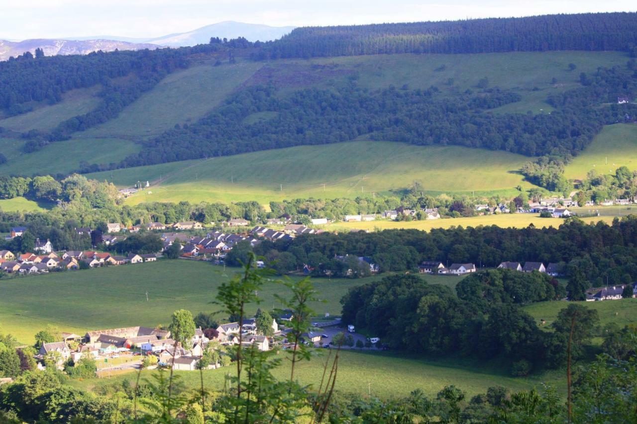 Achmony Holidays Villa Drumnadrochit Buitenkant foto
